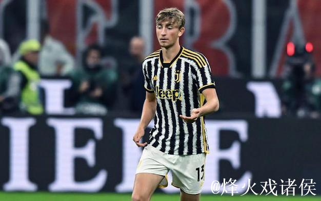 迪马济奥:尤文有意在明夏免签莱比锡中场施拉格 迪马济奥:尤文有意在明夏免签莱比锡中场施拉格